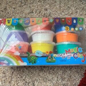 Magic Clay Set – 12 Ultra-Light Colors for Kids (New)
